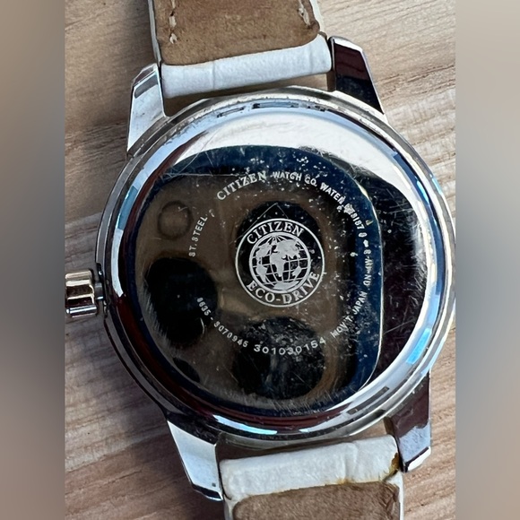 Citizen Eco-Drive Ladies Watch Crystals Pearl Dial Stainless and Rose Gold Dial - Picture 10 of 14